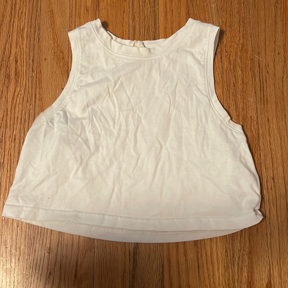 Cropped white tee